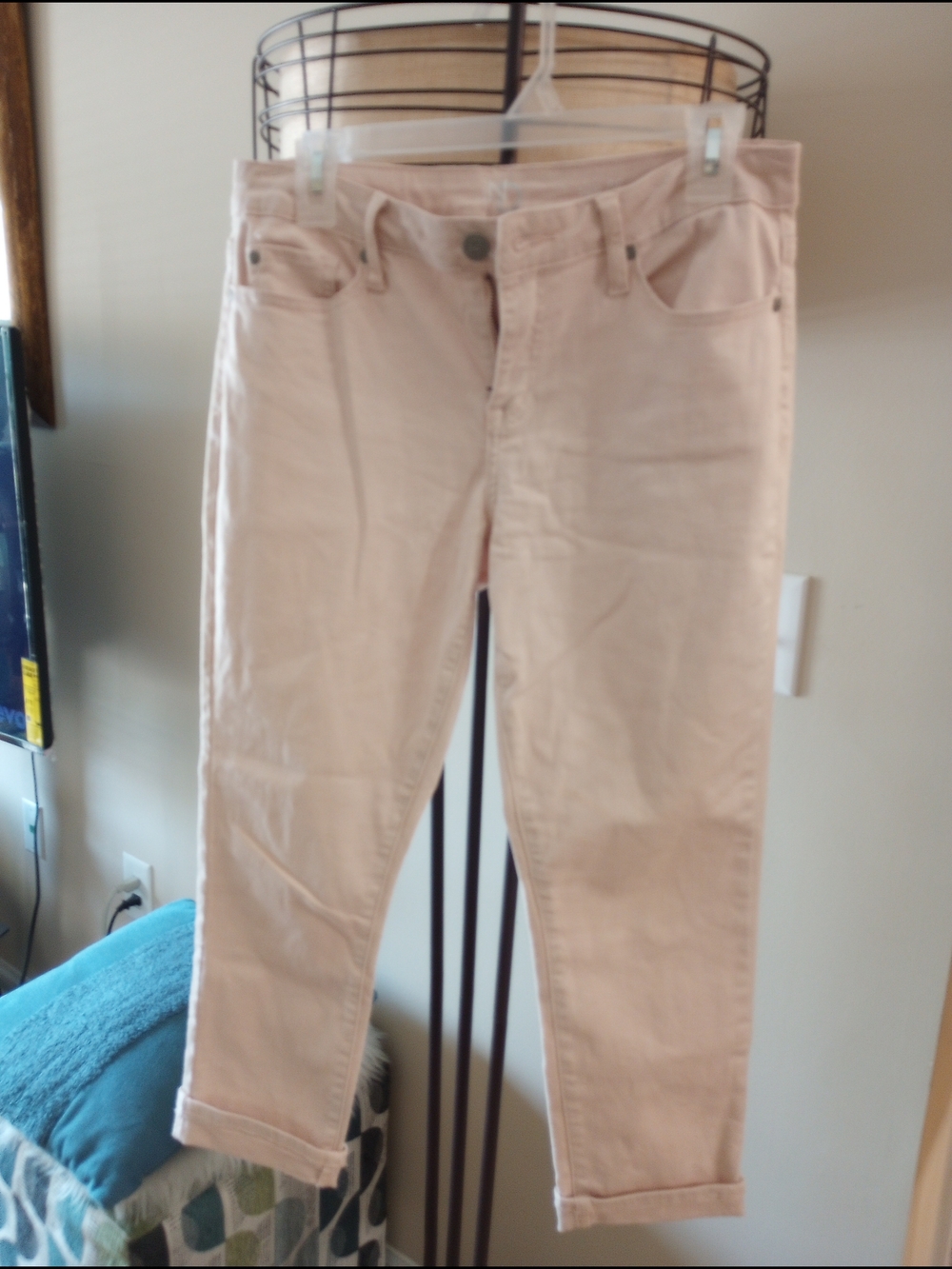 Ankle-Length Slim Jeans in Pale Pink by